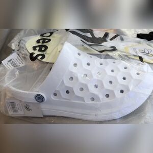 Joybees Varsity Clogs